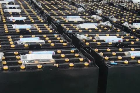 文山壮族叉车蓄电池回收价格表|艾亚特电池回收