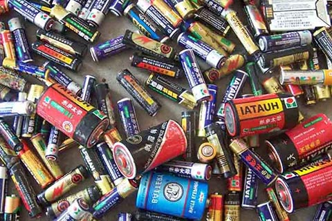 动力锂电池回收厂_回收旧电瓶多少钱_回收三元锂电池